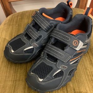 Stride Rite Walker sneakers